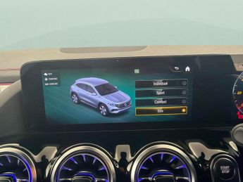 Mercedes-Benz EQA EQA 250+ 70.5kWh AMG Line (Premium) (190 ps) - LEATHER - KEYLESS