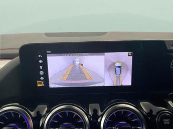 Mercedes-Benz EQA EQA 250+ 70.5kWh AMG Line (Premium) (190 ps) - LEATHER - KEYLESS