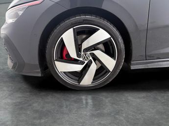 Volkswagen Golf 2.0 TSI GTI DSG (265 ps) - BLIND SPOT ASSIST - DIGITAL DASH - PA