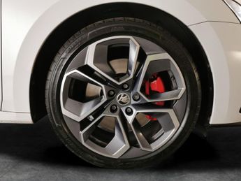 Skoda Octavia 2.0 TSI vRS DSG (245 ps) ADAPTIVE CRUISE - APPLE CARPLAY - LED L