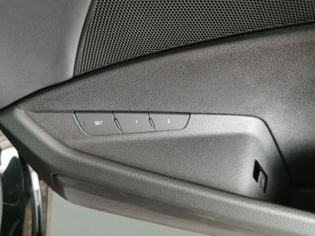 Audi e-tron 50 Technik quattro 71.2kWh (313 ps) - LED - REVERSE CAM - HEATED