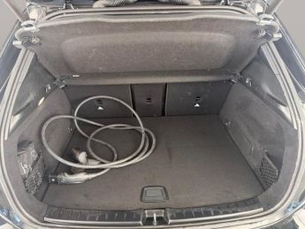 Mercedes-Benz EQA EQA 250+ 70.5kWh AMG Line (190 ps) - ADAPTIVE LIGHTS - HEATED LE