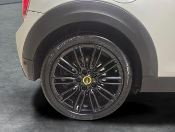 Mini Electric Hatch Cooper SE 32.6kWh Level 2 (184 ps) - PERFORMANCE CONTROL