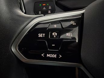 Volkswagen ID.3 Pro Performance 58kWh Life (204 ps) - HEATED SEATS - NAV - HEATE