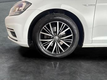 Volkswagen Golf 1.5 TSI EVO SE Nav DSG (130 ps) - AIR CON - DAB - USB AUDIO