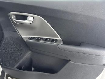 Kia Niro 64kWh 2 (201 bhp) - REVERSE CAM - BLUETOOTH - PADDLE SHIFT