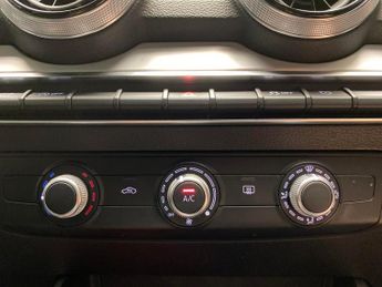 Audi Q2 1.5 TFSI CoD 35 S line S Tronic (150 ps) - CRUISE - DRIVING MODE