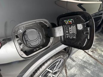 Mercedes-Benz EQA EQA 250+ 70.5kWh AMG Line (Premium) (190 ps) - LEATHER - KEYLESS
