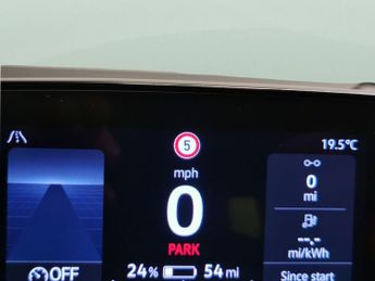 Volkswagen ID.4 Pure 52kWh Life Edition (148 ps) - LED - REVERSE CAM - HEATED SE