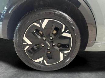 Kia Niro 64.8kWh 4 (201 bhp) HEATED WHEEL - PARK ASSIST - REV CAM - APPLE