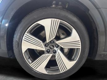 Audi e-tron 55 S line Sportback quattro 95kWh (11kW Charger) (408 ps) - ADJU