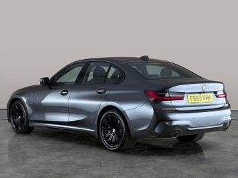 BMW 3 Series 2.0 330e 12kWh M Sport Plug-in (292 ps) - HEATED SEATS - NAV