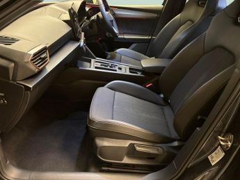 Cupra Leon 1.4 eHybrid 12.8kWh VZ2 Plug-in DSG (245 ps) - PARK ASSIST - LED