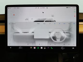 Tesla Model Y SUV RWD (346 ps) - HEATED STEERING - WIFI - BLIND SPOT ASSIST