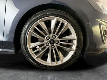 Ford Focus 1.5 EcoBlue Vignale (120 ps) - LED - REVERSE CAM - NAV
