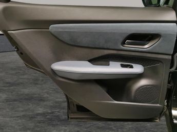 Nissan Ariya 87kWh Evolve e-4ORCE 22kW Charger (306 ps) - HEAT AND COOL SEATS
