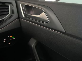 Volkswagen Taigo 1.5 TSI R-Line DSG (150 ps) - BLUETOOTH - WIRELESS CHARGER - DIG