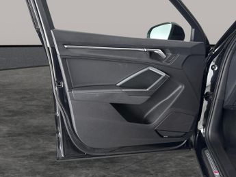 Audi Q3 1.4 TFSIe 45 Vorsprung Sportback Plug-in S Tronic 13kWh (245 ps)