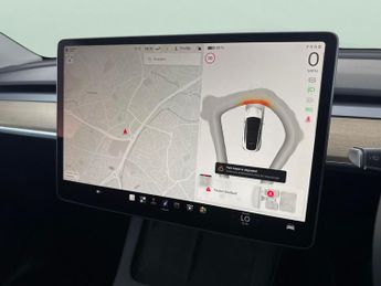 Tesla Model Y SUV RWD (346 ps) - HEATED STEERING - WIFI - BLIND SPOT ASSIST