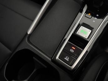 MG MG ZS 1.5 + Trophy (196 ps) - CARPLAY - KEYLESS ENTRY - LED