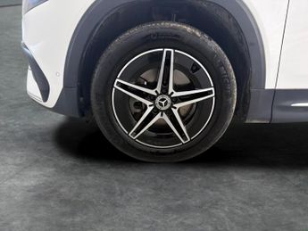 Mercedes-Benz EQB EQB 300 66.5kWh AMG Line 4MATIC (228 ps) - HEATED LEATHER - MIRR