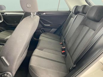 Volkswagen T-Roc 1.5 TSI Life DSG (150 ps) - PADDLE SHIFT - PARK SENSORS - AIR CO
