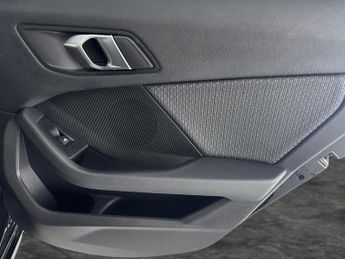 BMW 1 Series 1.5 118i SE (LCP) DCT (136 ps) - PRO NAV - LED - REVERSE CAM