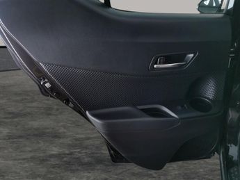 Toyota C-HR 1.8 VVT-h GPF Icon CVT (122 ps) - LANE TRACE ASSIST - BLIND SPOT