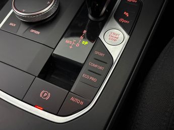 BMW 1 Series 1.5 118i SE (LCP) DCT (136 ps) - PRO NAV - LED - REVERSE CAM