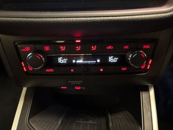 Seat Arona 1.0 TSI XCELLENCE Lux DSG (110 ps) - LED - REVERSE CAM - HEATED 