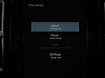 Volvo XC40 1.5h T5 Twin Engine Recharge 10.7kWh R-Design Plug-in (262 ps) -