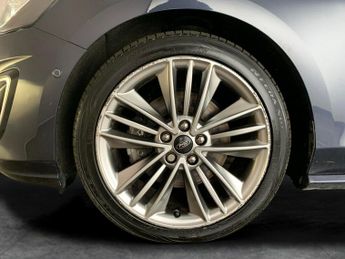 Ford Focus 1.5 EcoBlue Vignale (120 ps) - LED - REVERSE CAM - NAV