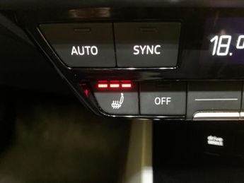 Audi Q4 E-tron 150kW 40 82kWh Sport [C+S/Tech Pack] ADAPTIVE CRUISE - LED LIGHT