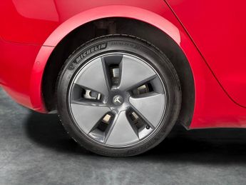 Tesla Model 3 Standard Range Plus RWD (241 bhp) - PARK ASSIST - LED - REVERSE 