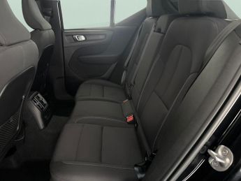 Volvo XC40 1.5h T4 Recharge 10.7kWh Core Plug-in (211 ps) - LANE DEPARTURE 