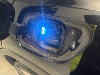 Volvo XC40 Recharge 69kWh Core (231 ps) - 19IN ALLOYS - BLUETOOTH - CRUISE