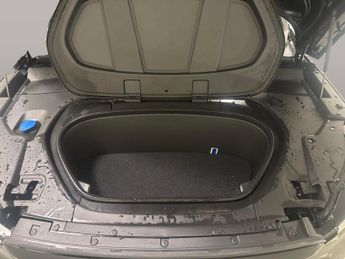 Volvo XC40 Recharge 69kWh Core (231 ps) - 19IN ALLOYS - BLUETOOTH - CRUISE