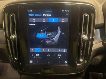 Volvo XC40 Recharge 69kWh Core (231 ps) - 19IN ALLOYS - BLUETOOTH - CRUISE