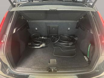 Volvo XC40 Recharge 69kWh Core (231 ps) - 19IN ALLOYS - BLUETOOTH - CRUISE