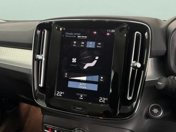 Volvo XC40 1.5h T4 Recharge 10.7kWh Core Plug-in (211 ps) - LANE DEPARTURE 