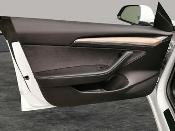 Tesla Model 3 Long Range RWD (282 ps) - PARK ASSIST - LED - REVERSE CAM