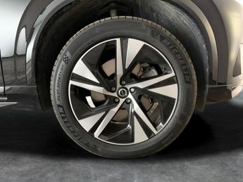Volvo XC90 2.0h T8 Twin Engine Recharge 11.6kWh R-Design Plug-in 4WD (390 p