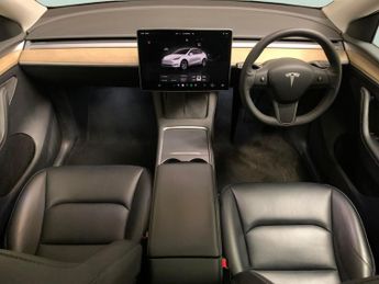 Tesla Model Y (Dual Motor) Long Range 4WDE (384 bhp) - LED - REVERSE CAM - NAV