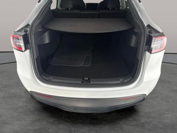 Tesla Model Y SUV RWD (346 ps) - HEATED STEERING - WIFI - BLIND SPOT ASSIST