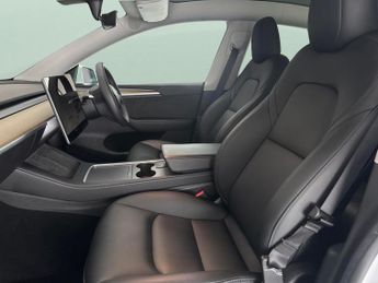 Tesla Model Y SUV RWD (346 ps) - HEATED STEERING - WIFI - BLIND SPOT ASSIST