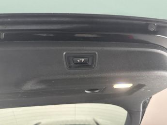 BMW 3 Series 2.0 330e 12kWh M Sport Touring Plug-in (292 ps) - ADAPTIVE LIGHT