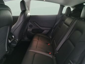 Tesla Model Y (Dual Motor) Long Range 4WDE (384 bhp) - HEATED STEERING - WIFI