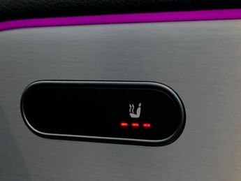 Mercedes-Benz EQA EQA 250 66.5kWh AMG Line (190 ps) - ADAPTIVE LIGHTS - HEATED LEA