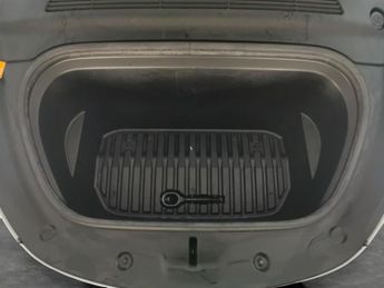 Tesla Model Y (Dual Motor) Long Range 4WDE (384 bhp) - HEATED STEERING - WIFI