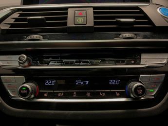BMW iX3 80kWh Premier Edition Pro (286 ps) - HUD - PARK ASSIST - HK AUDI